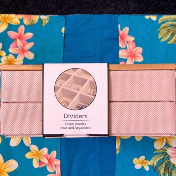 Heritage Living stackable jewelry organizer trays with bamboo lid - Picture 5 of 7